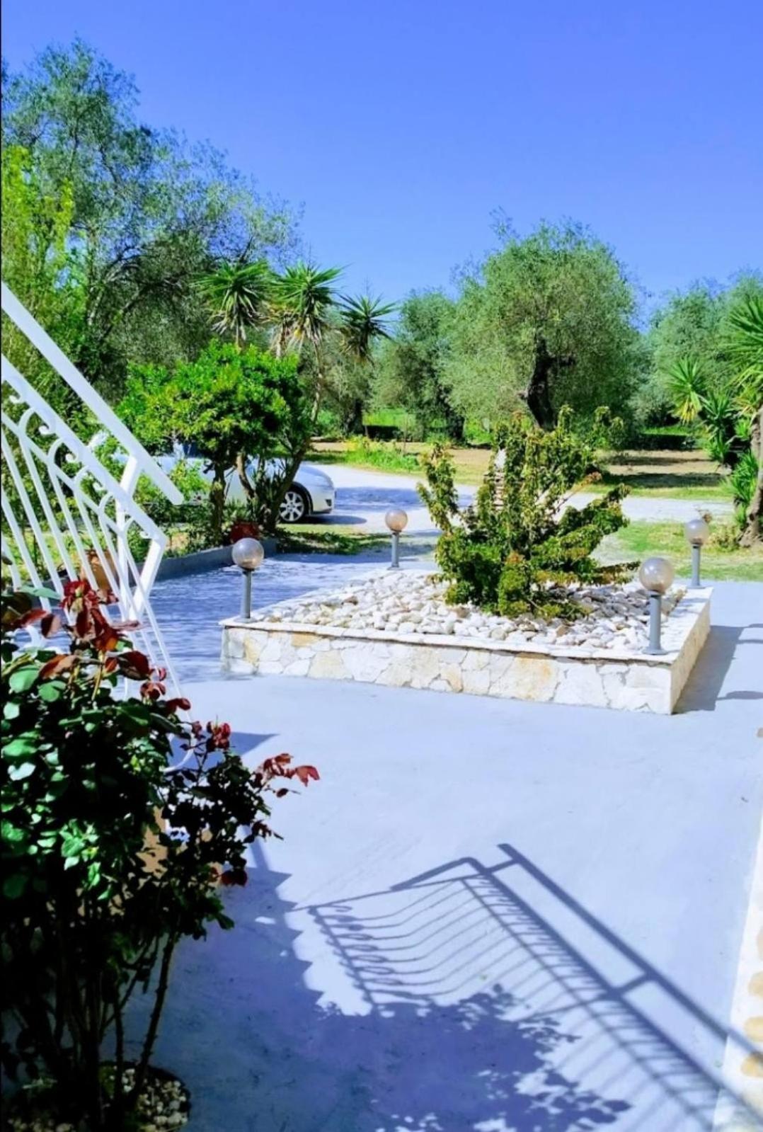 Trousas Apartments Roda  Exterior foto